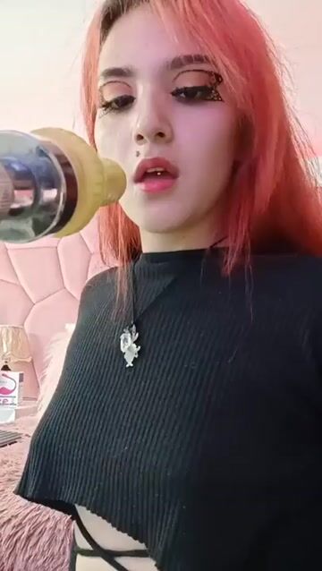 Model - LiaAmato squirt