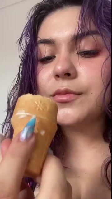 Model - Lally bignipples