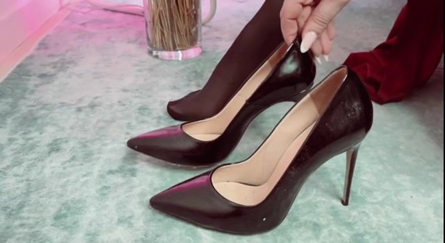 Model - Adelaide Rosabel lips