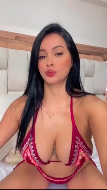 Model - EmilyParkerr feet