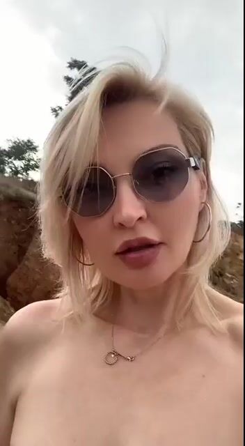 Model - Milena bigboobs