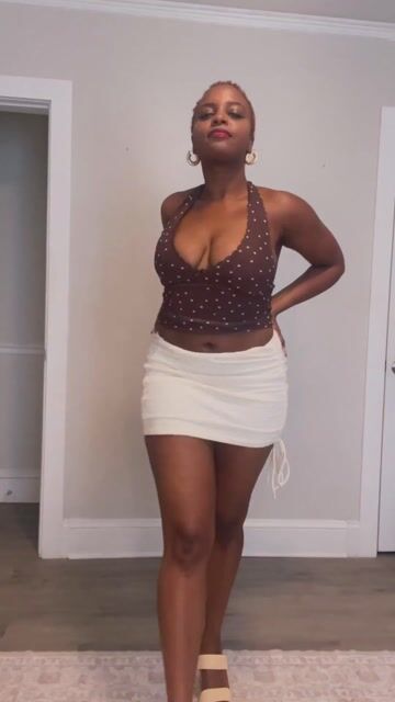 Model - Pepper Kat bigass