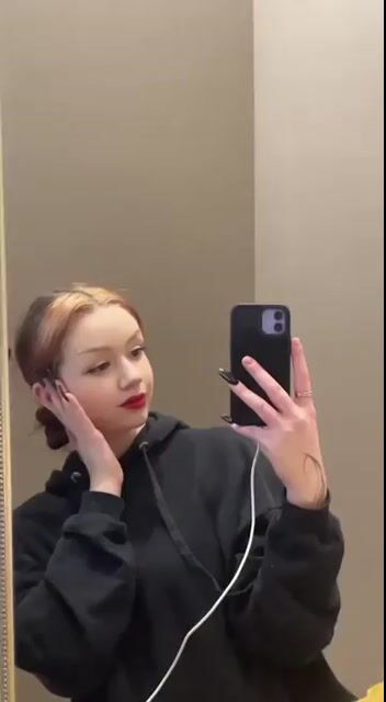 Model - Melissa teen