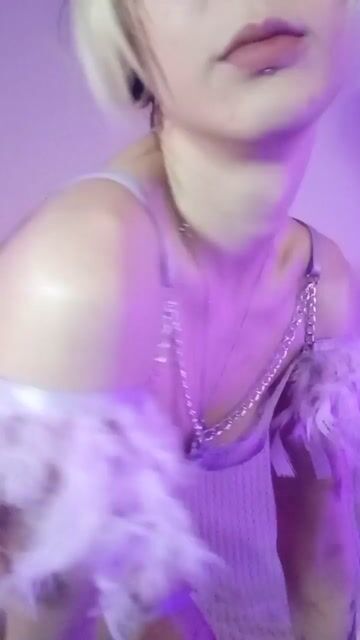 Model - LanaWi dildo