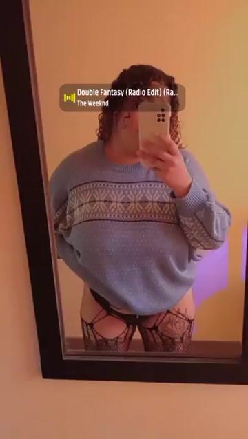 Model - Sara dirty curvy