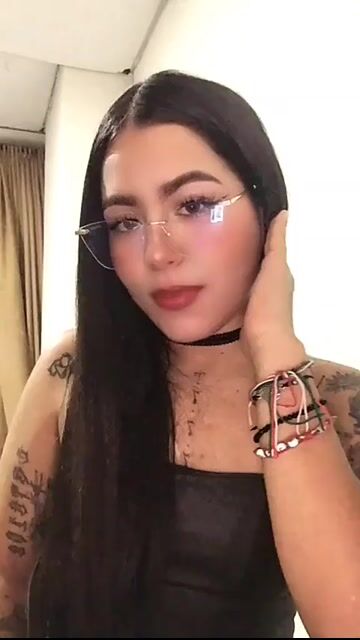 Model - JoyHills blowjob