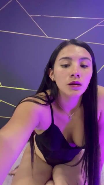 Model - Sweet Mia anal