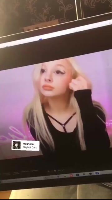 Model - laurainlove anal