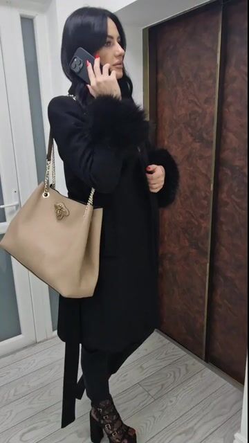 Model - RanyaHermes muscle