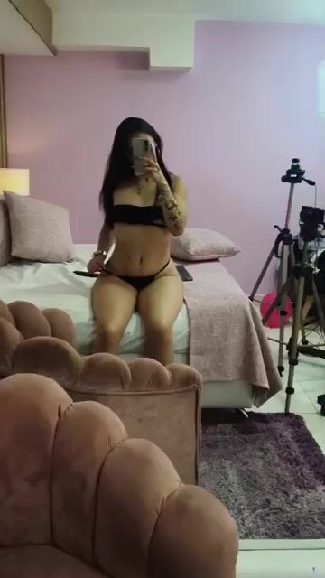 Model - Sol Laurenth pussy