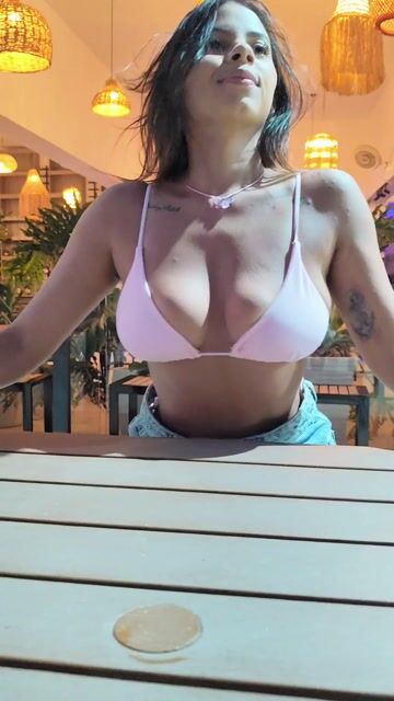 Model - Lyra Dhelys petite