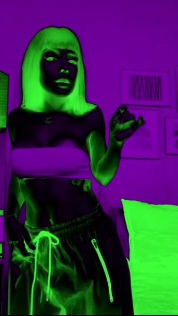 Model - bloom ly mistress