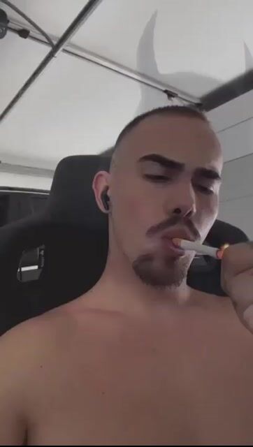 Model - CashMolda bdsm