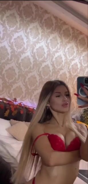 Model - LiliDanger heels