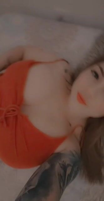 Model - Laura Haze pussy