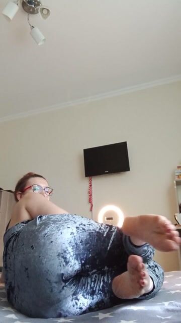 Model - Karolina Bella cei