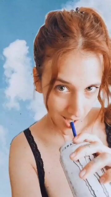 Model - Helen and the wolfxx feet