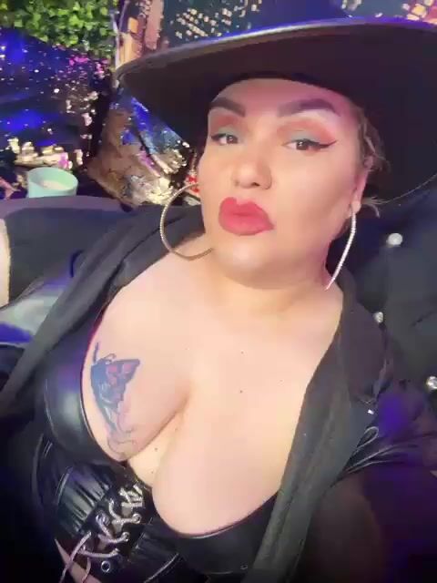 Model - TabithaChristal femdom