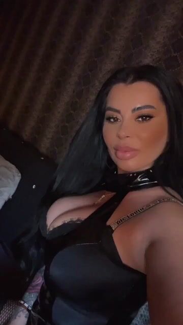 Model - AmberDome dildo