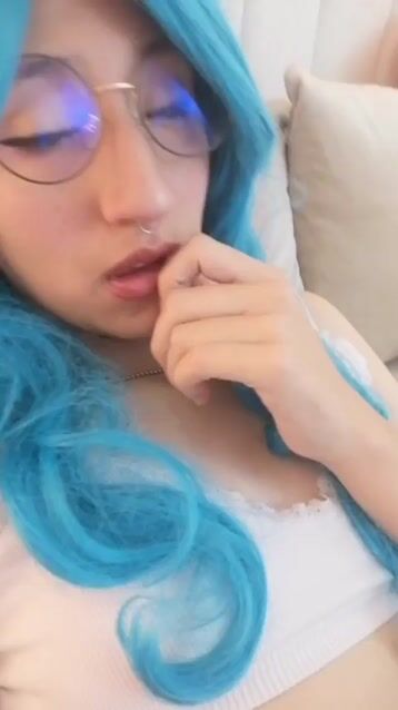 Model - MitsuriKibutsuyi dildo