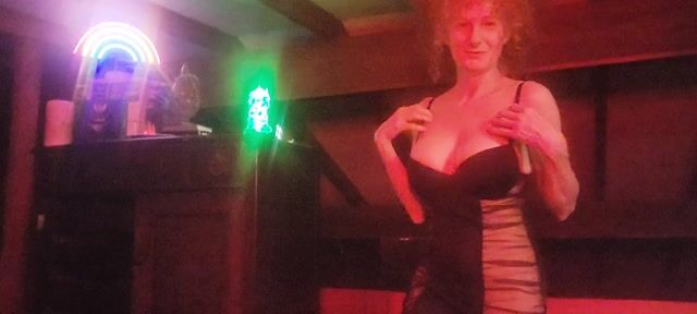 Model - Annie Body mature