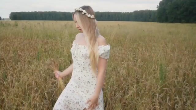 Model - Madlen petite