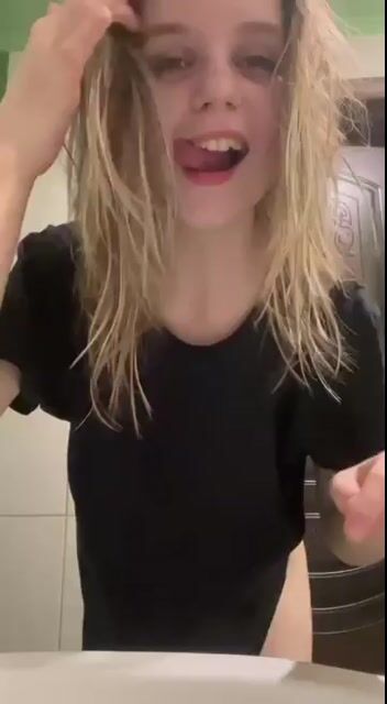 Model - Alice bigtits