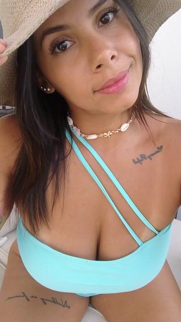 Model - Lyra Dhelys bigass