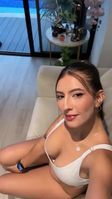 Model - Luna Carter CBT