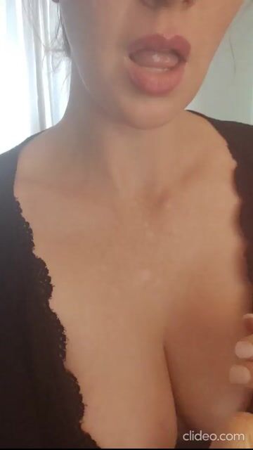 Model - Topsy Wilde findom