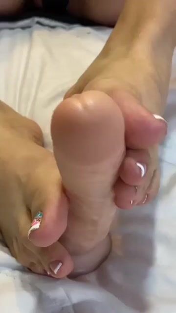 Model - SilvanaGarcia shavedpussy