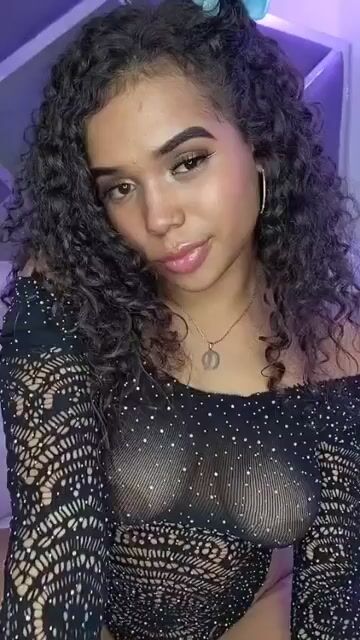 Model - Sofia_Gomez horny