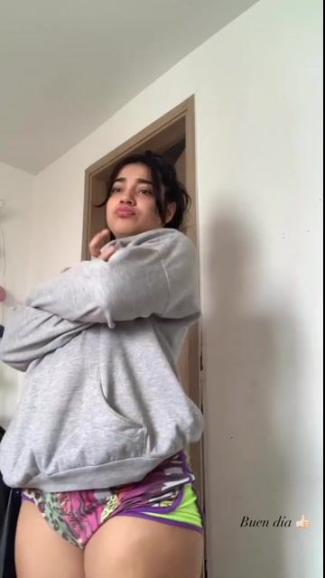 Model - zendaya sexy