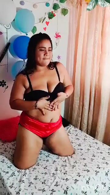 Model - Lauryn_am ass