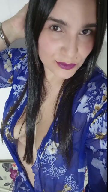 Model - Dany Seoane deepthroat