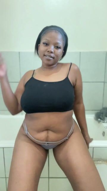 Model - Candice bigbooty