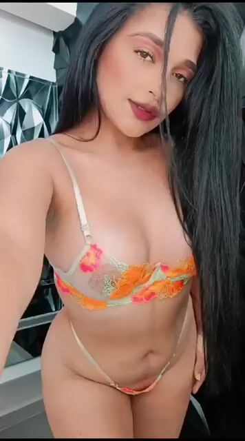 AdeleGrayy latina Model - AdeleGrayy latina