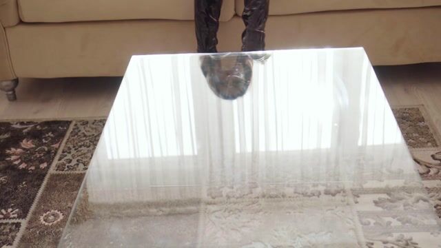 Model - AriaDyson striptease