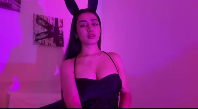 Model - Celine brunette