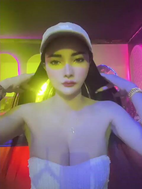 Model - SexyNina pussy