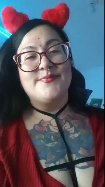 Model - LULU RAVEN bigboobs