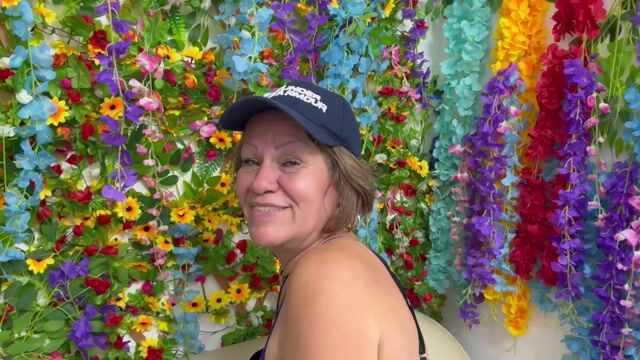 Model - Lara Ross ass