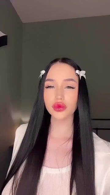 Model - Annie Laar fetish