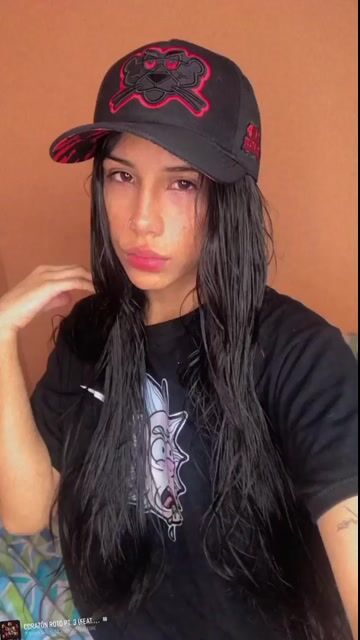 Model - Sara_Queen pussy