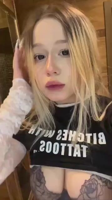 Model - Loveaudirs ass