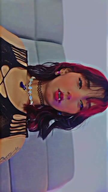 Model - NiaaFox blowjob