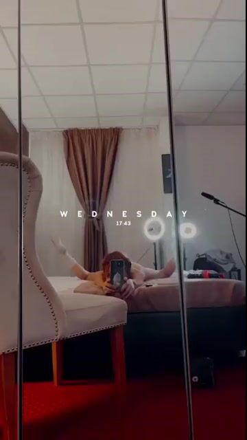 Model - SaraSage blowjob