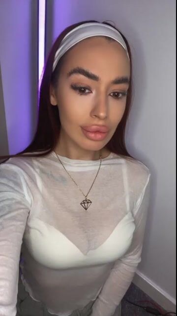 Model - RealSashagrey ass