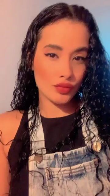 Model - Mia Nix toys