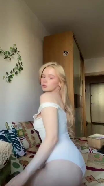 Model - Tytiatyty anal